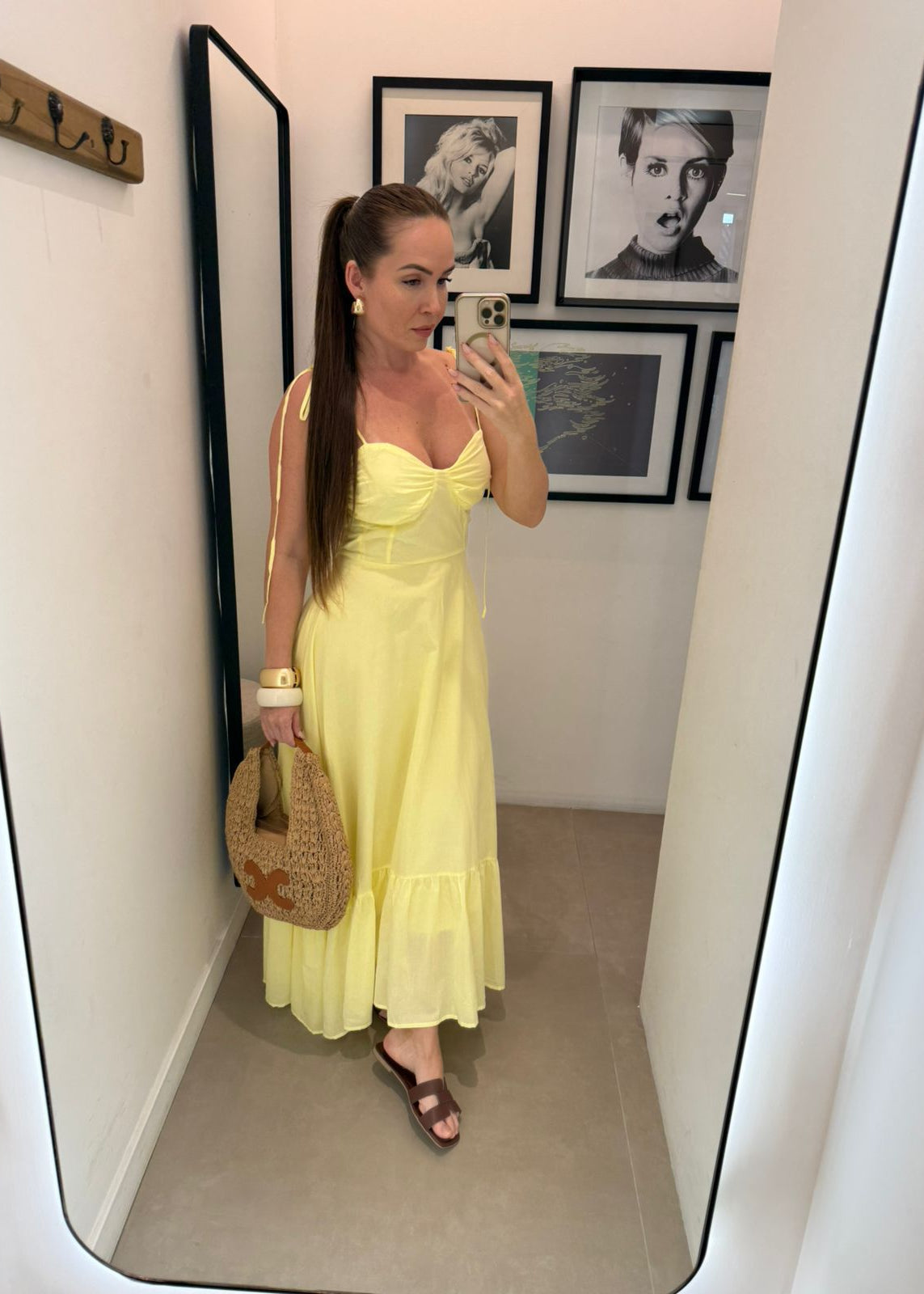 Vestido Longo com Amarrações no Ombro Feminino